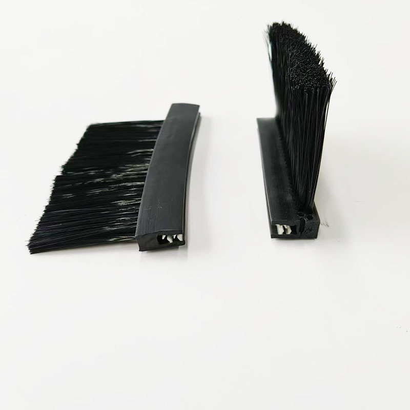 Rubber strip brush